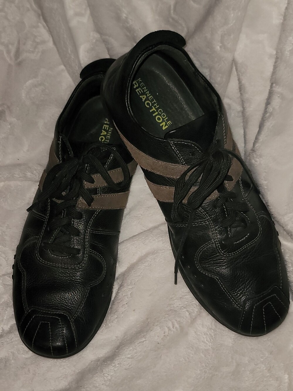 Kenneth Cole Reaction Men's Black Leather Lace-Up Sneakers with Brown Stripes
